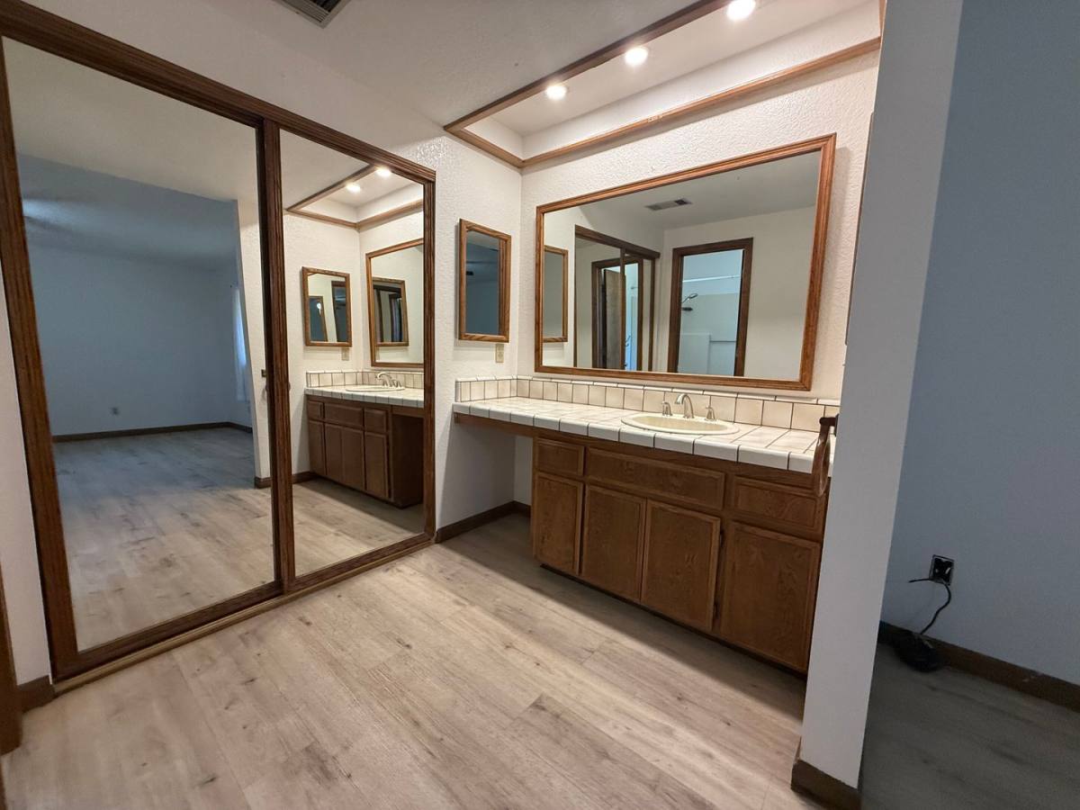 House for rent at 17343 Buckthorn Ave, Hesperia, CA 92345