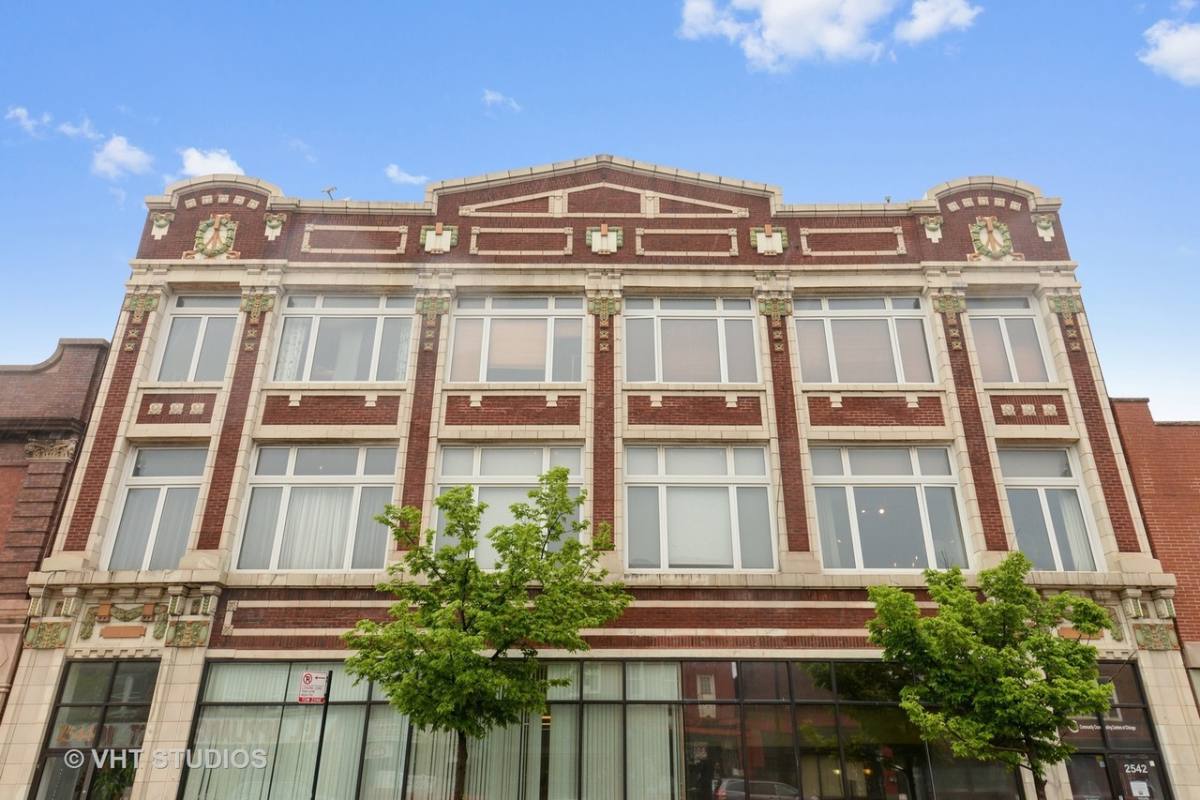 Apartment for rent at 2544 W N Ave #2C, Chicago, IL 60647