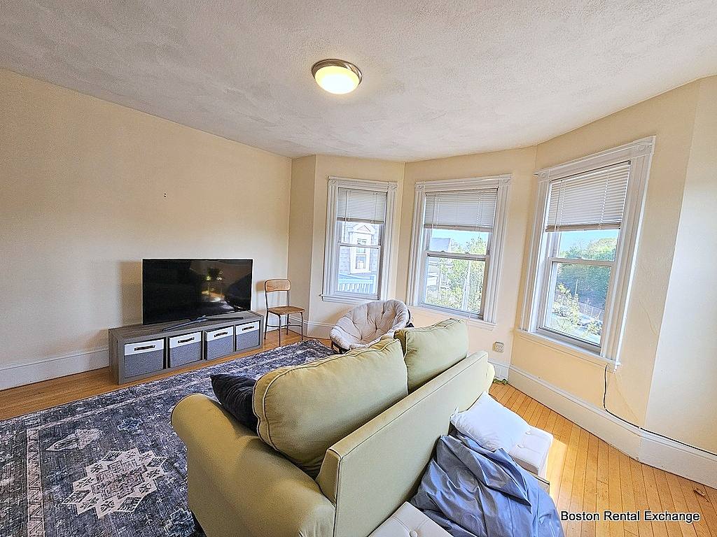 Apartment for rent at 757 Somerville Ave #3, Somerville, MA 02143