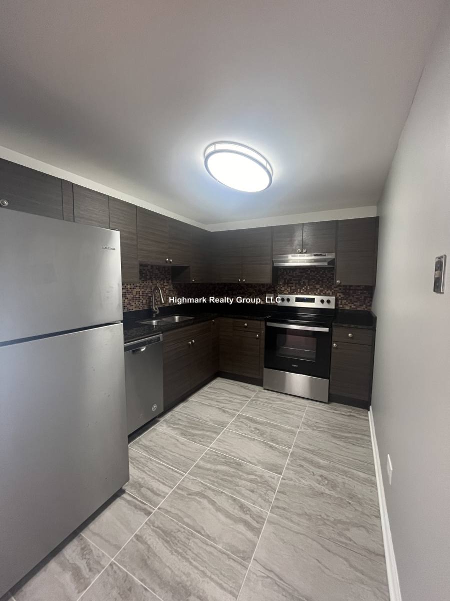 Apartment for rent at 525 N Quentin Rd #615, Palatine, IL 60067