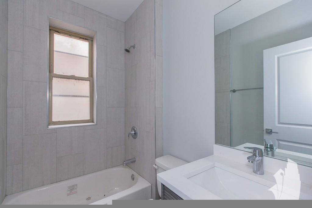 Apartment for rent at 3921 N Janssen #2N, Chicago, IL 60613