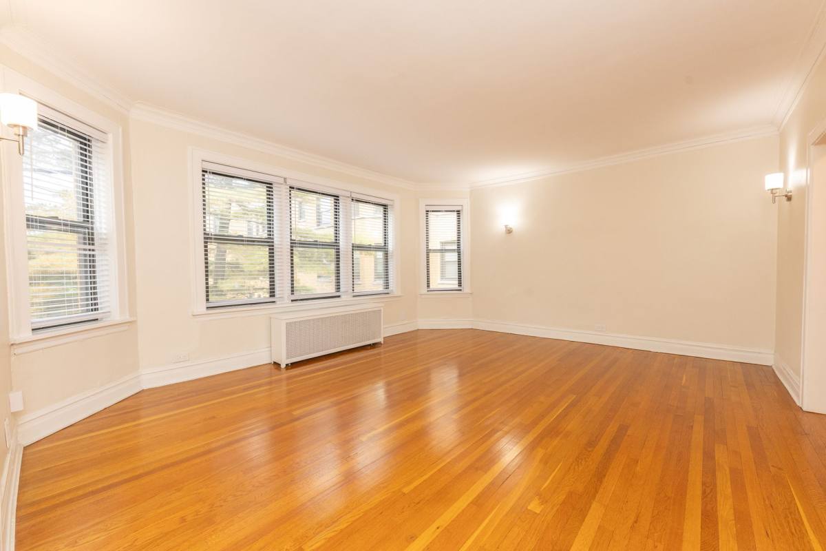 Apartment for rent at 605 Hinman Ave #3M, Evanston, IL 60202
