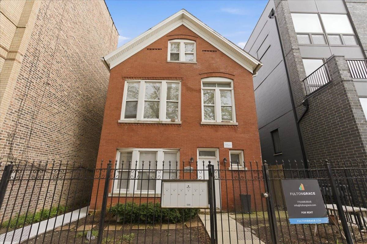 Apartment for rent at 2607 W Haddon Ave #2R, Chicago, IL 60622