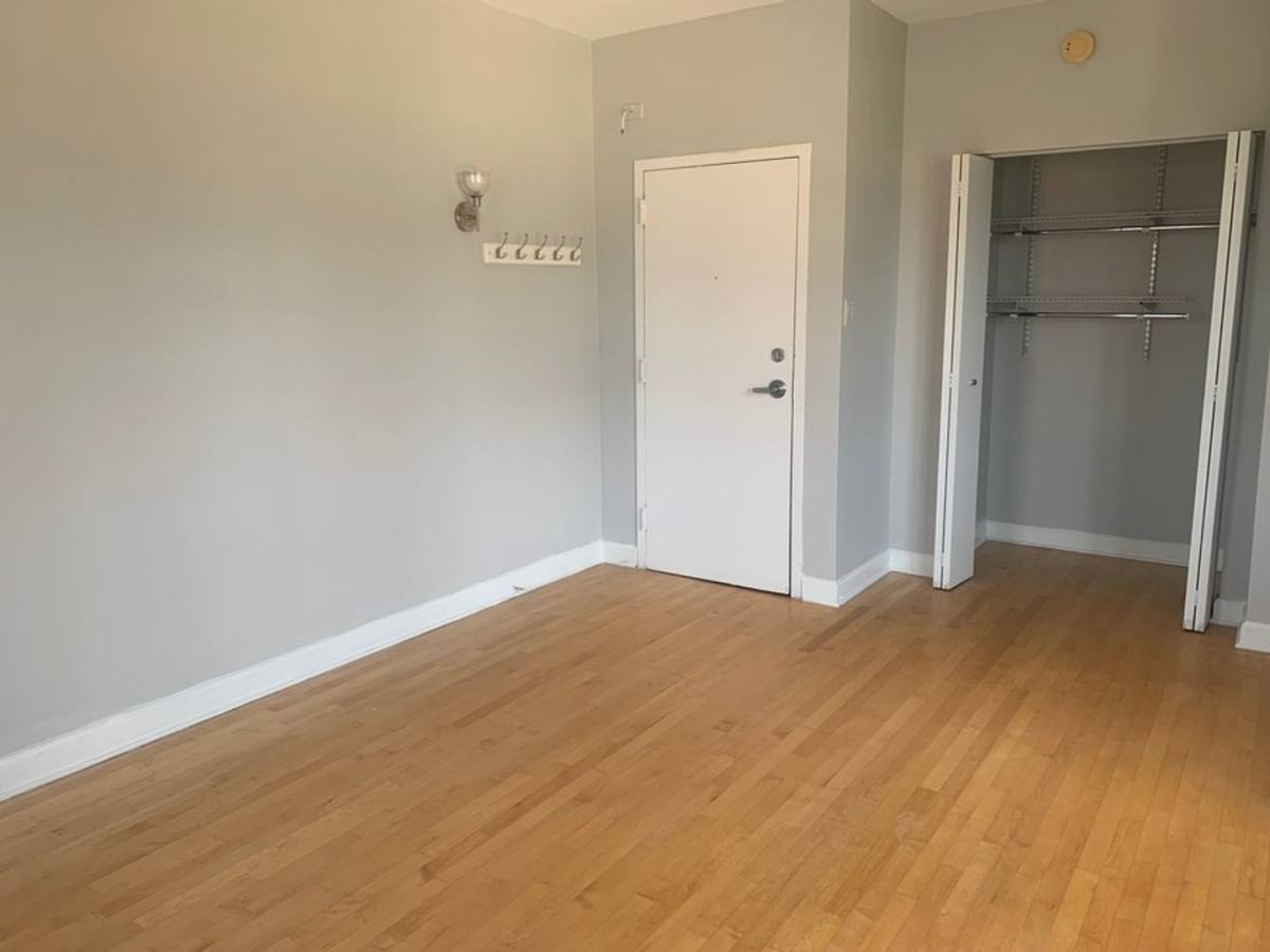 Apartment for rent at 732 W Bittersweet Place #601, Chicago, IL 60613