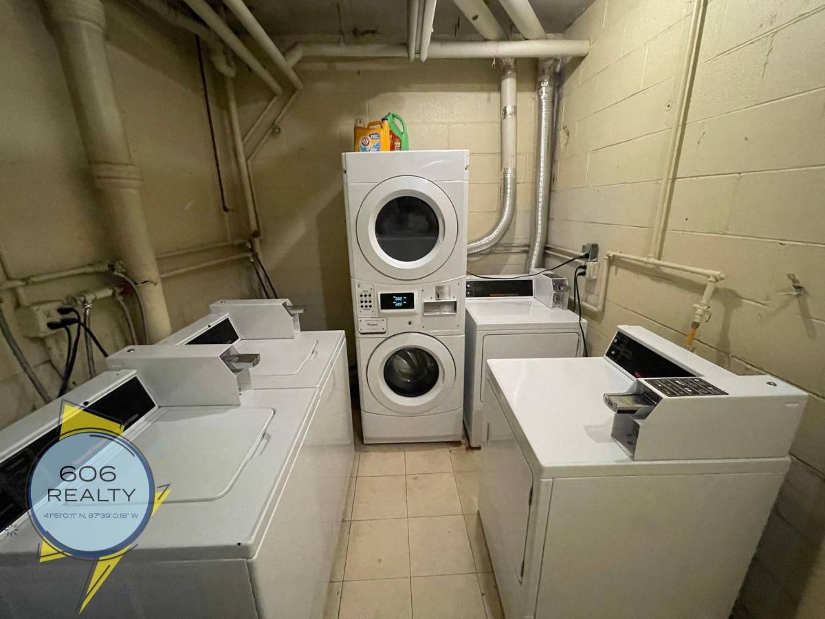Apartment for rent at 744 W Gordon Terrace #103, Chicago, IL 60613