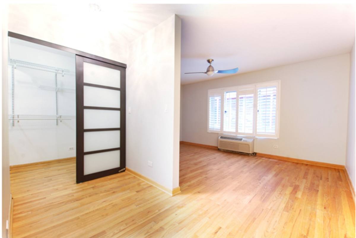 Apartment for rent at 744 W Gordon Terrace #103, Chicago, IL 60613