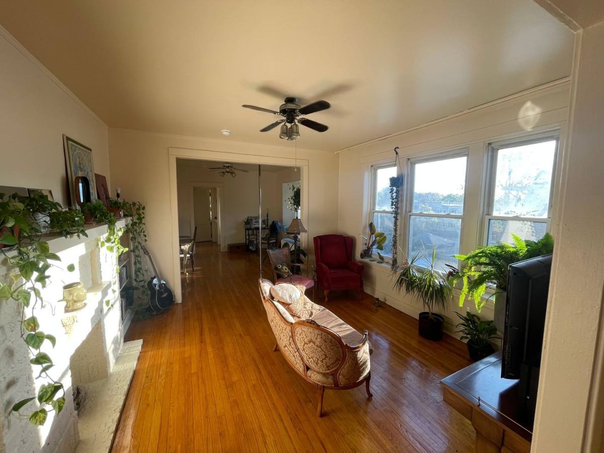 Apartment for rent at 1644 W Summerdale Ave #3N, Chicago, IL 60640