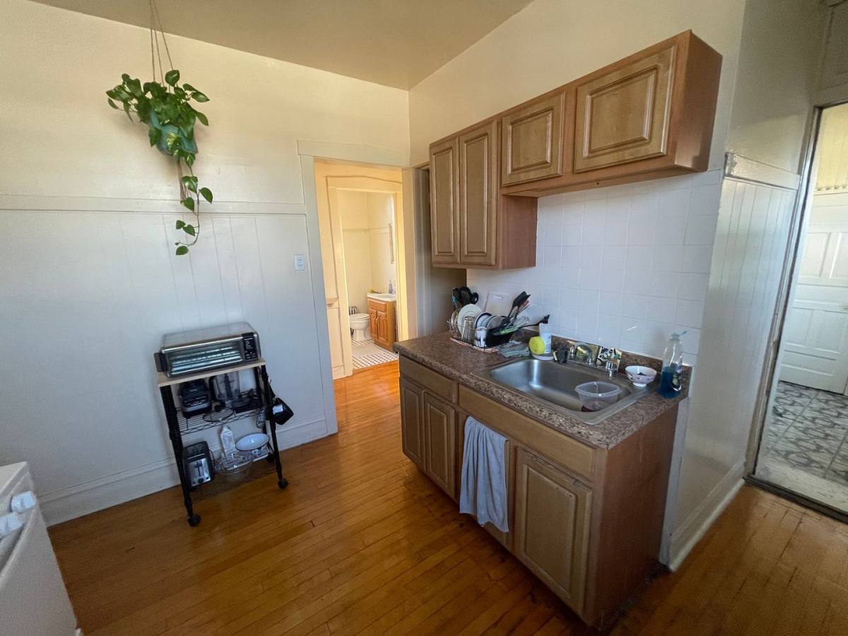 Apartment for rent at 1644 W Summerdale Ave #3N, Chicago, IL 60640