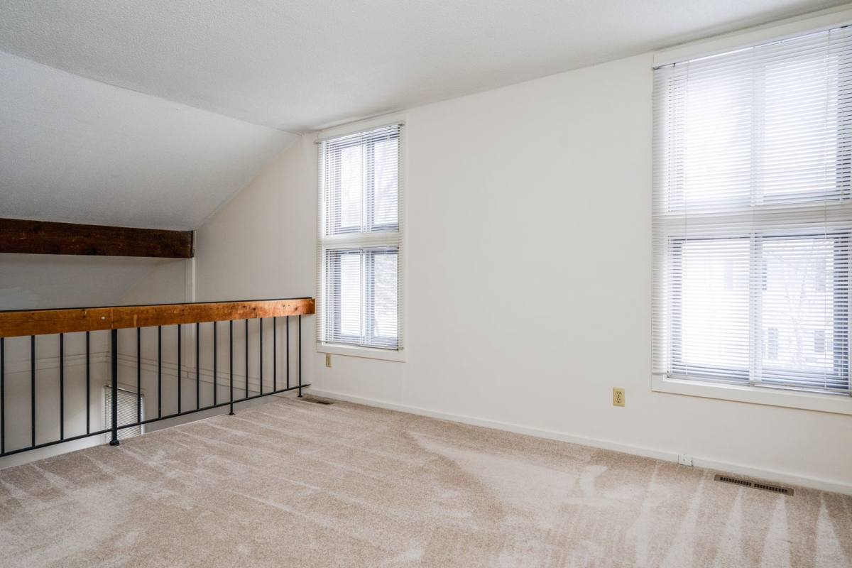 Apartment for rent at 111224 Village Rd, Chaska, MN 55318