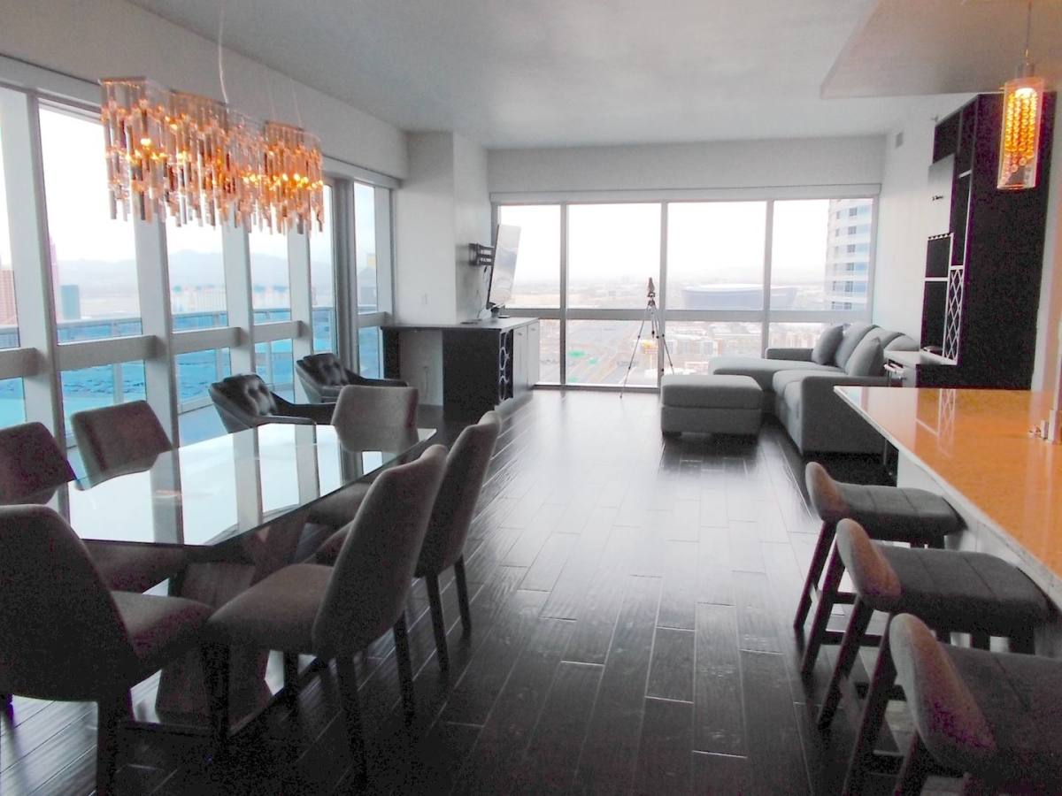 Apartment for rent at 4471 Dean Martin Dr, Las Vegas, NV 89103