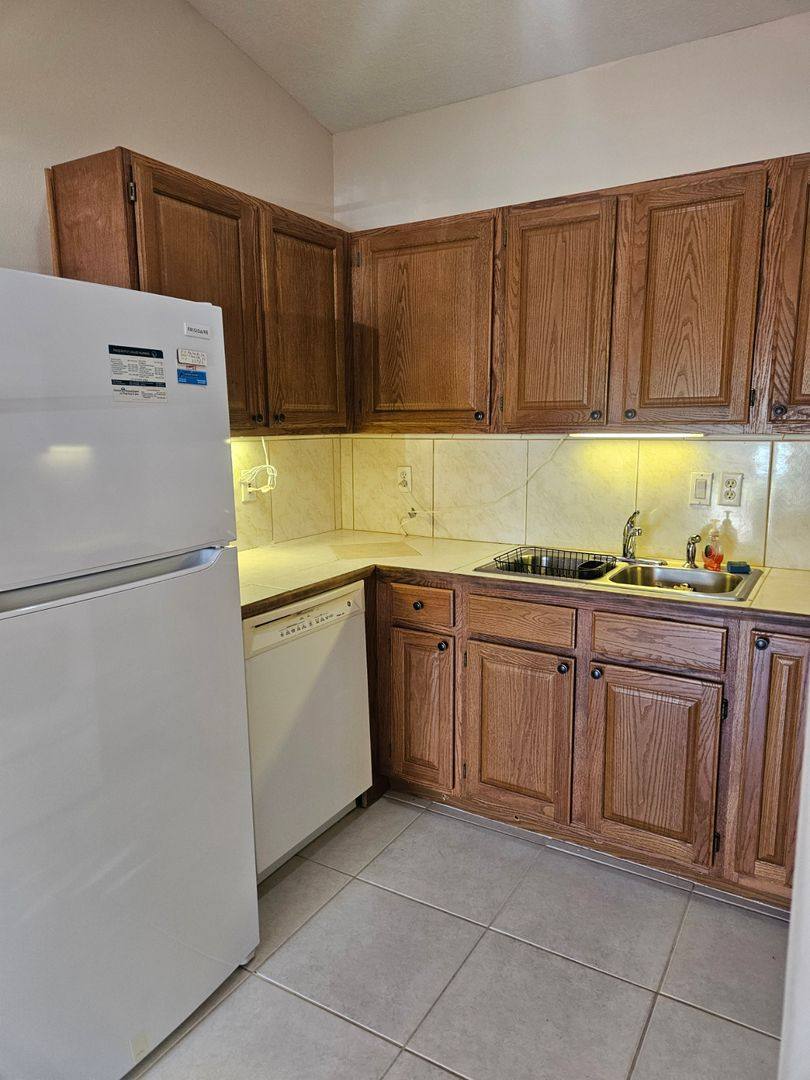 House for rent at 511 Palmetto Dr NE, Port Charlotte, FL 33952