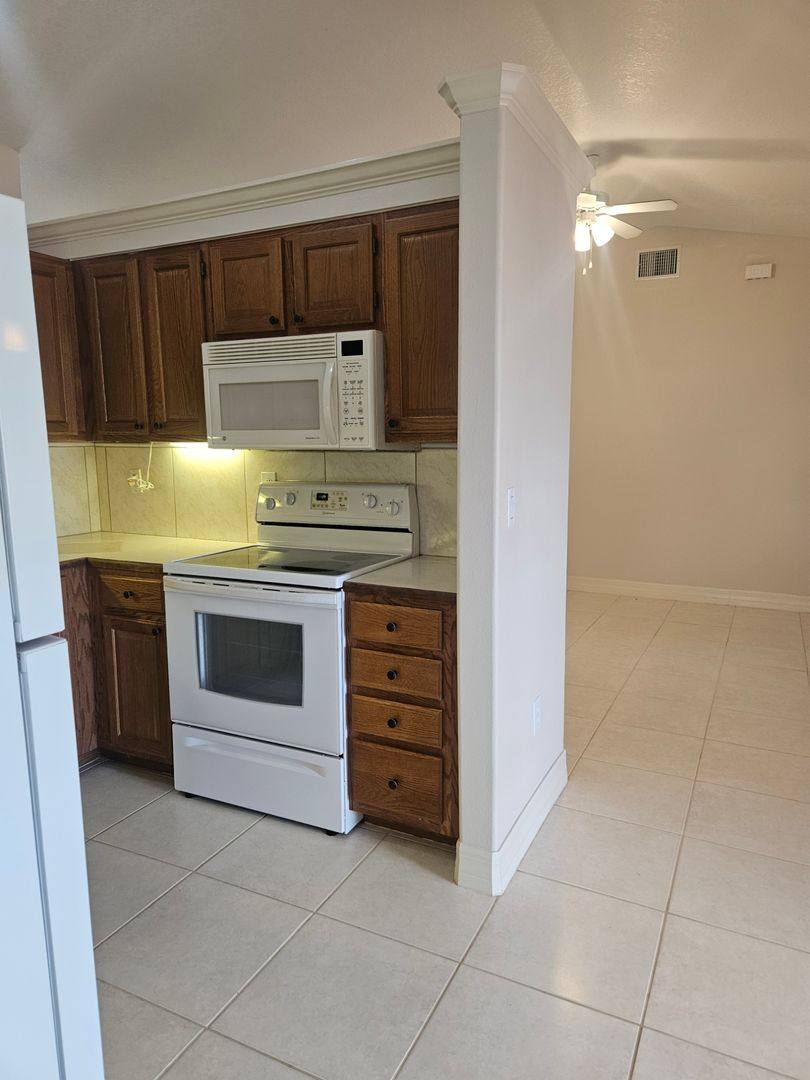 House for rent at 511 Palmetto Dr NE, Port Charlotte, FL 33952