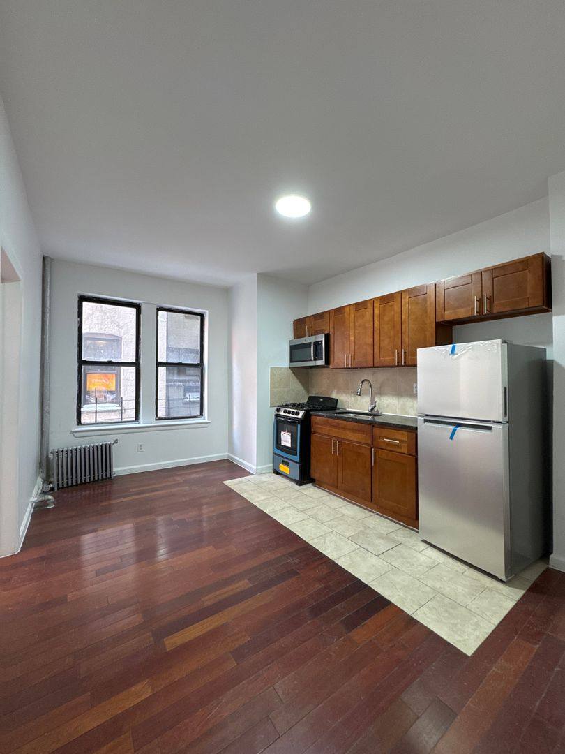 Apartment for rent at 1 Arden St, New York, NY 10040