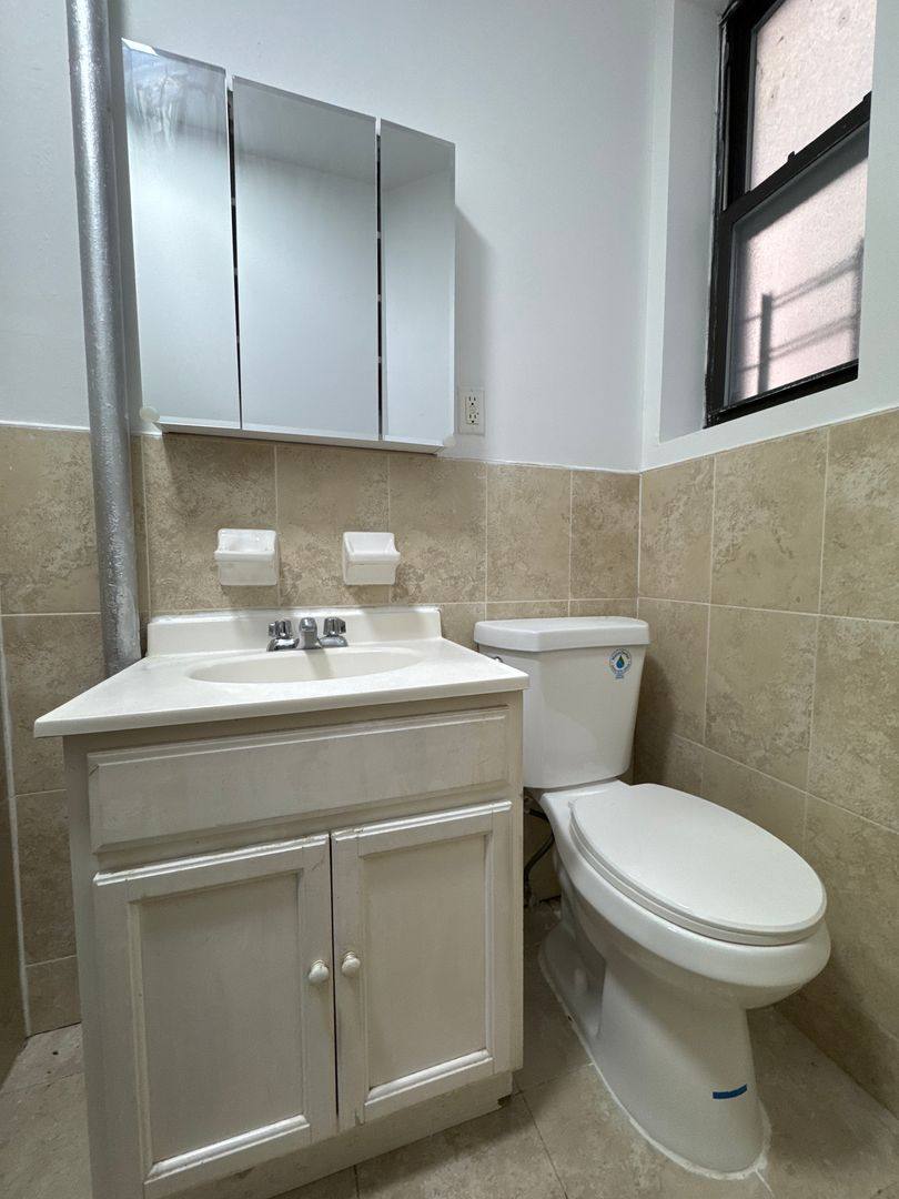 Apartment for rent at 1 Arden St, New York, NY 10040