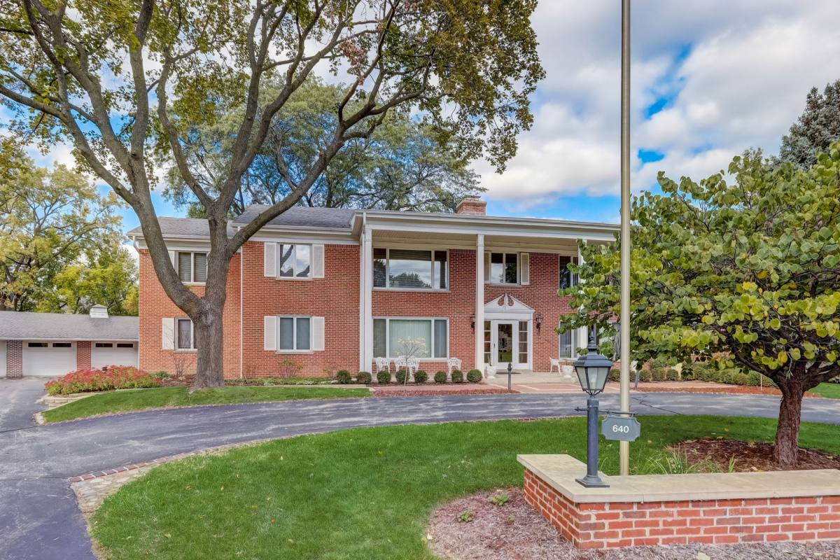 Apartment for rent at 640 Dunleith Circle, Elm Grove, WI 53122