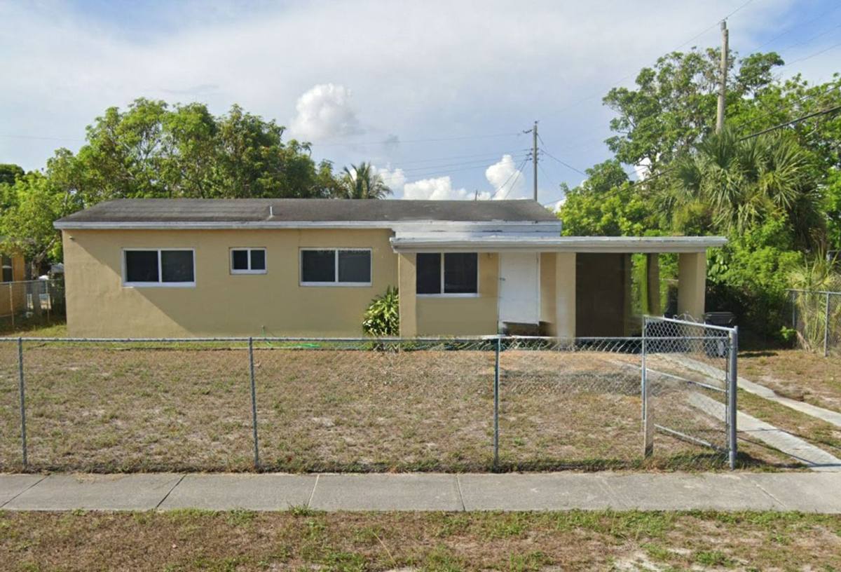 House for rent at 3460 Charleston Blvd, Fort Lauderdale, FL 33312