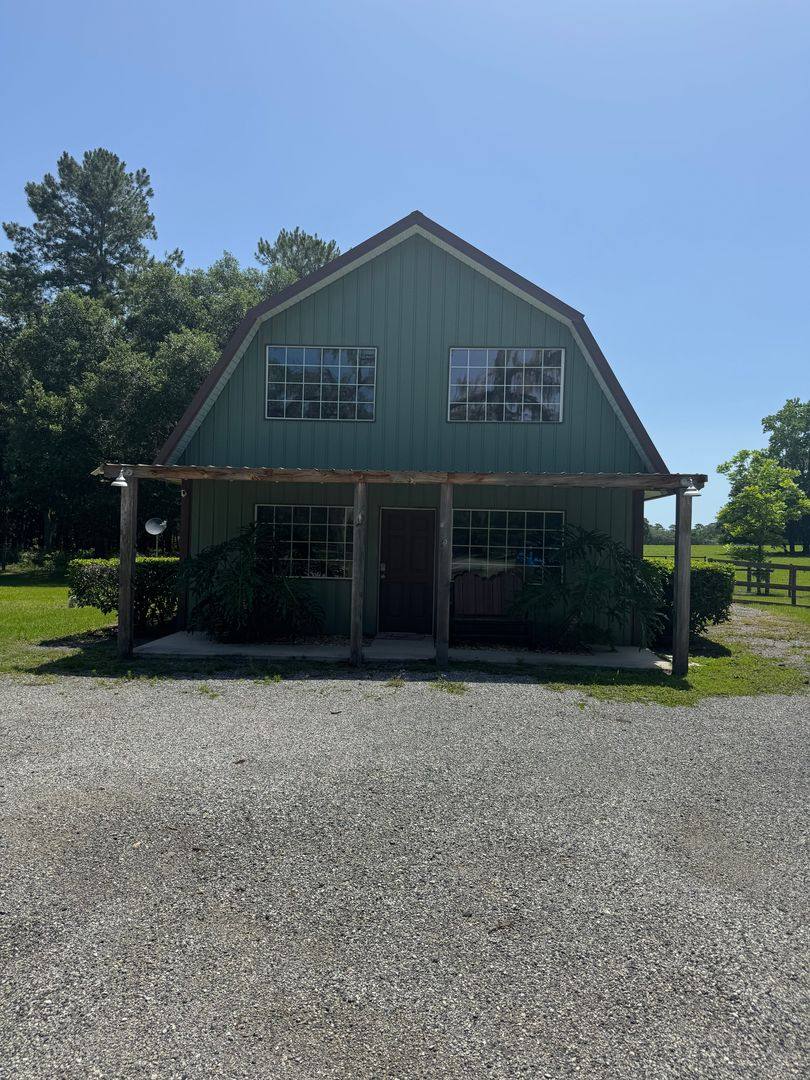 Apartment for rent at 15455 NW 100th Ave Rd, Reddick, FL 32686