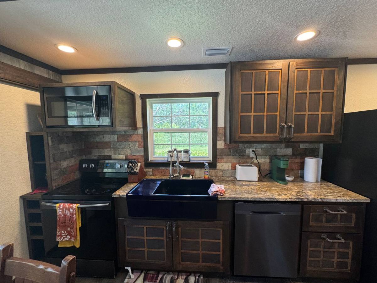 Apartment for rent at 15455 NW 100th Ave Rd, Reddick, FL 32686