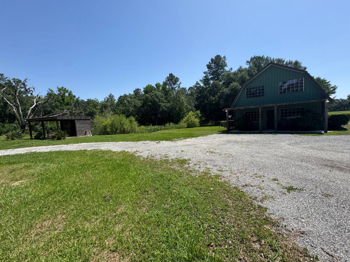 Apartment for rent at 15455 NW 100th Ave Rd, Reddick, FL 32686