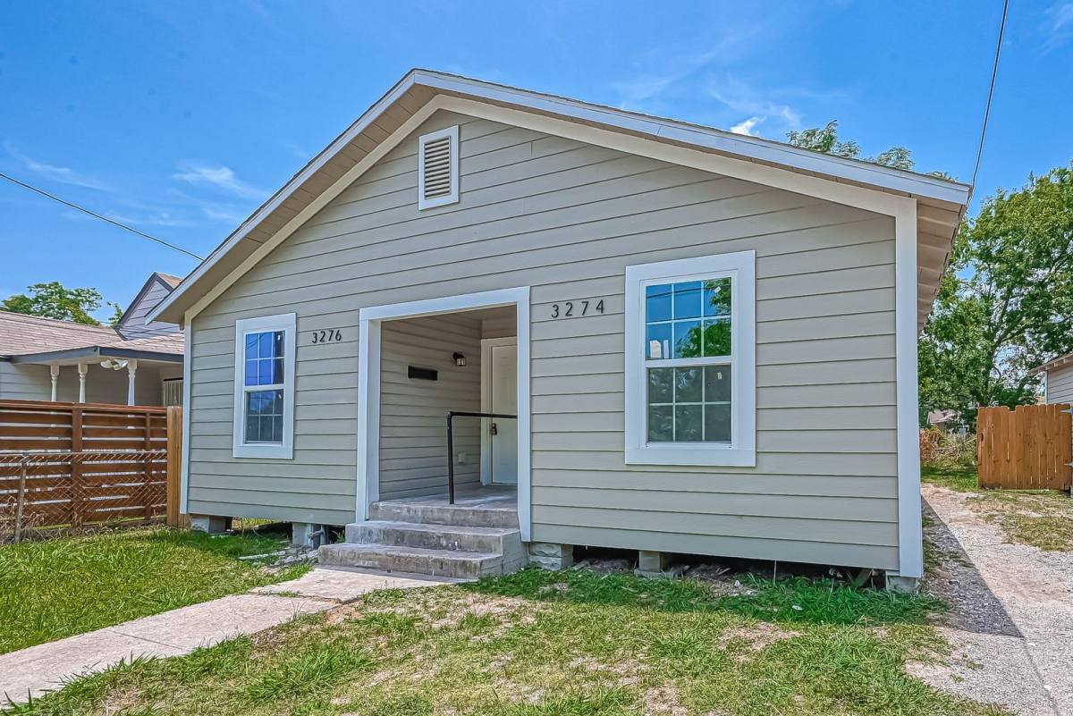 Apartment for rent at 3270-3274 Reeves St, Houston, TX 77004