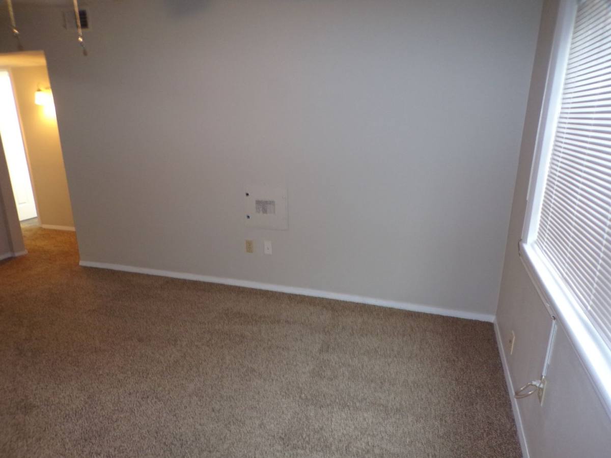 Apartment for rent at 1124 University Dr, Edwardsville, IL 62025