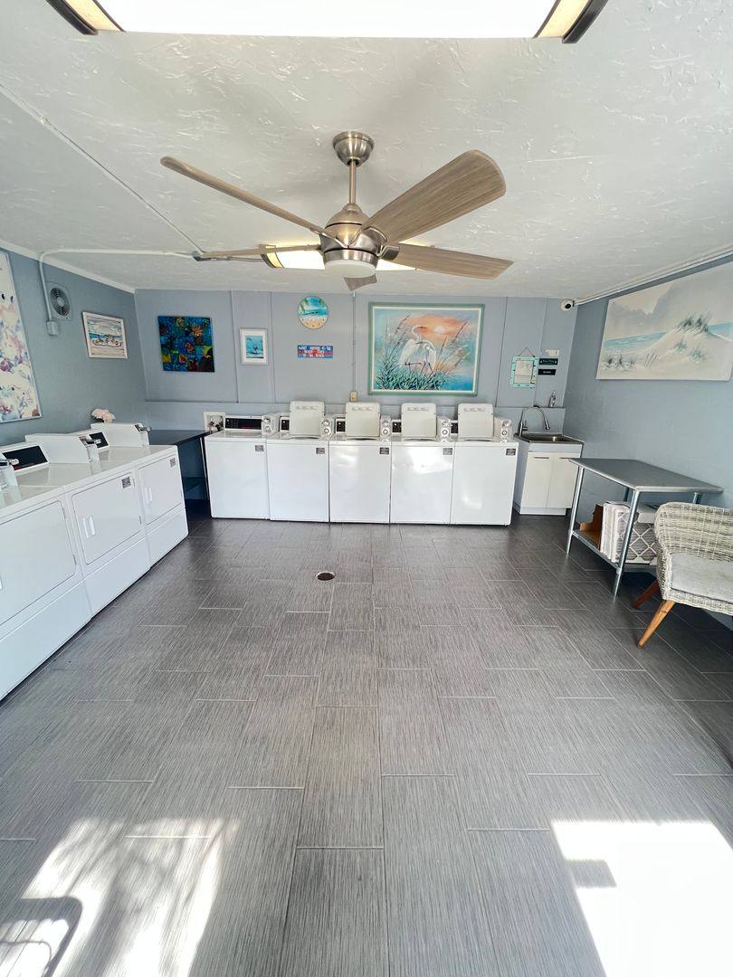 Apartment for rent at 2309 Manatee Ave W, Bradenton, FL 34205