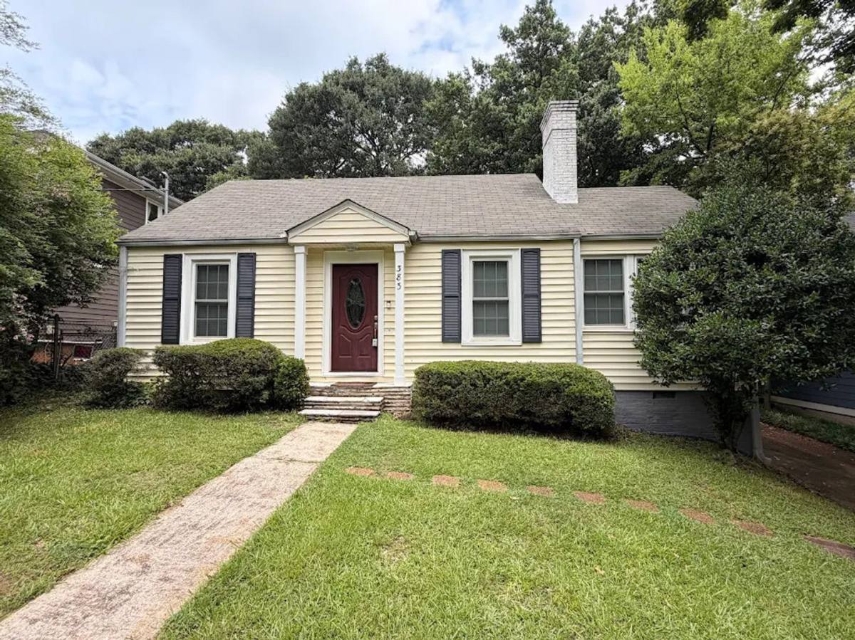 House for rent at 383 Deering Rd NW, Atlanta, GA 30309