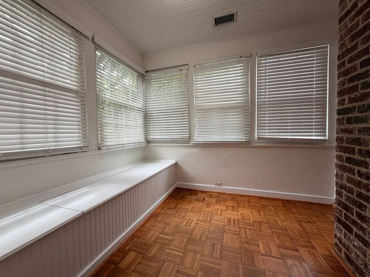 House for rent at 383 Deering Rd NW, Atlanta, GA 30309