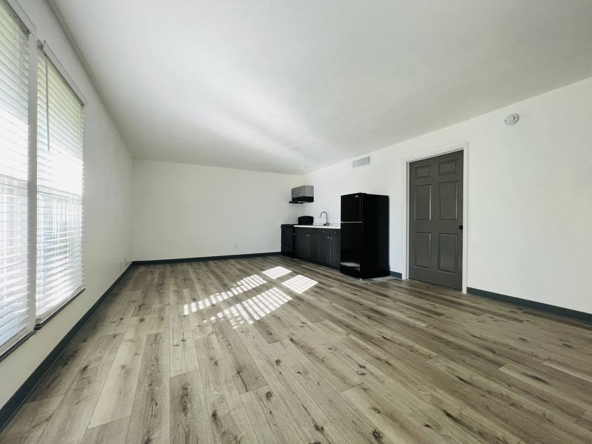 Apartment for rent at 3744 Pilgrim St, Las Vegas, NV 89121