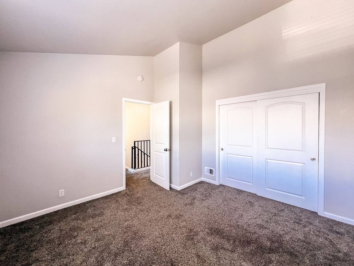 Townhouse for rent at 108-150 Adobe Lane, Napa, CA 94559
