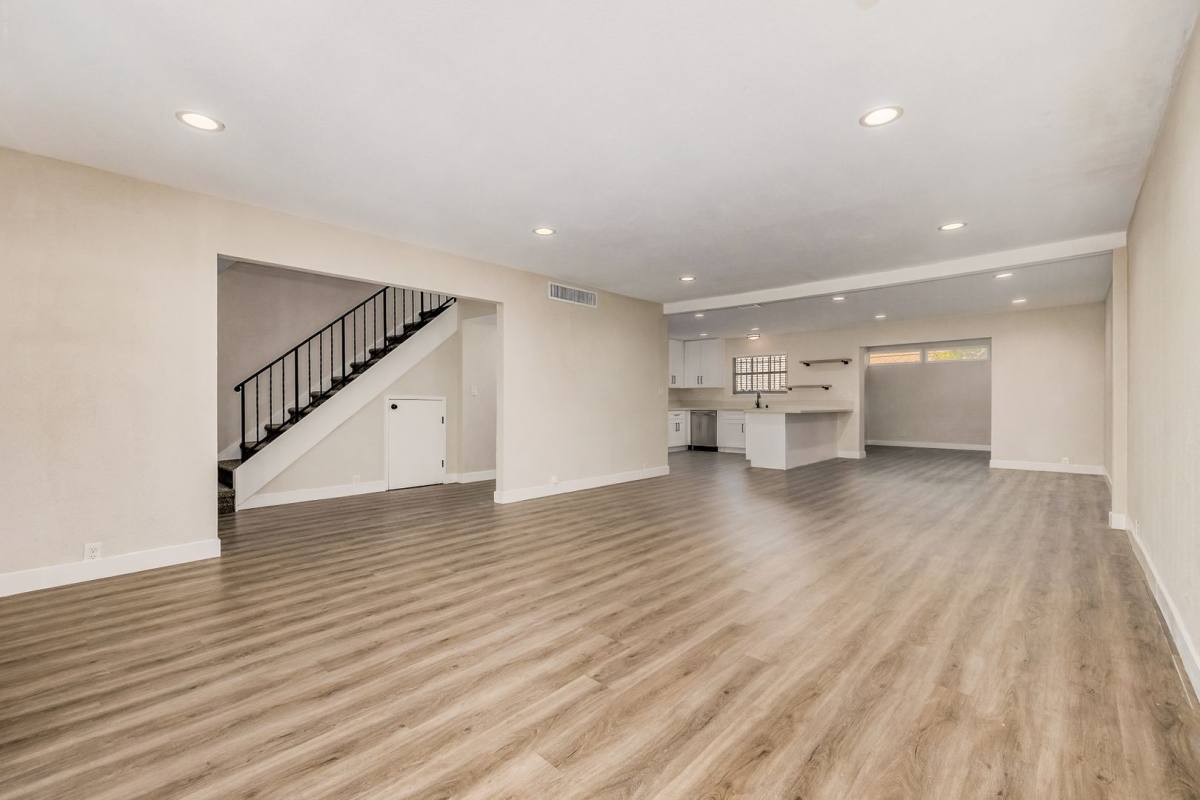 Townhouse for rent at 850 Tam O Shanter, Las Vegas, NV 89109