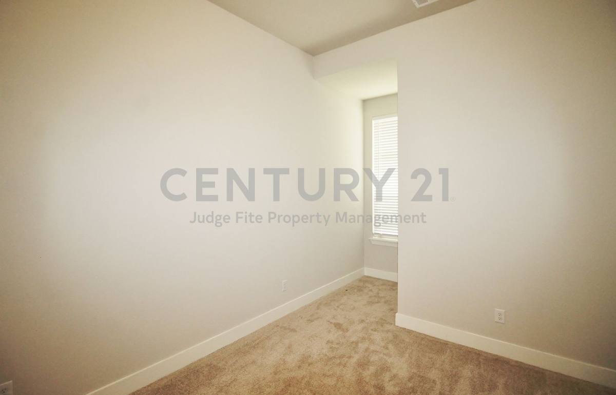 House for rent at 1665 Sheldon Dr, Forney, TX 75126