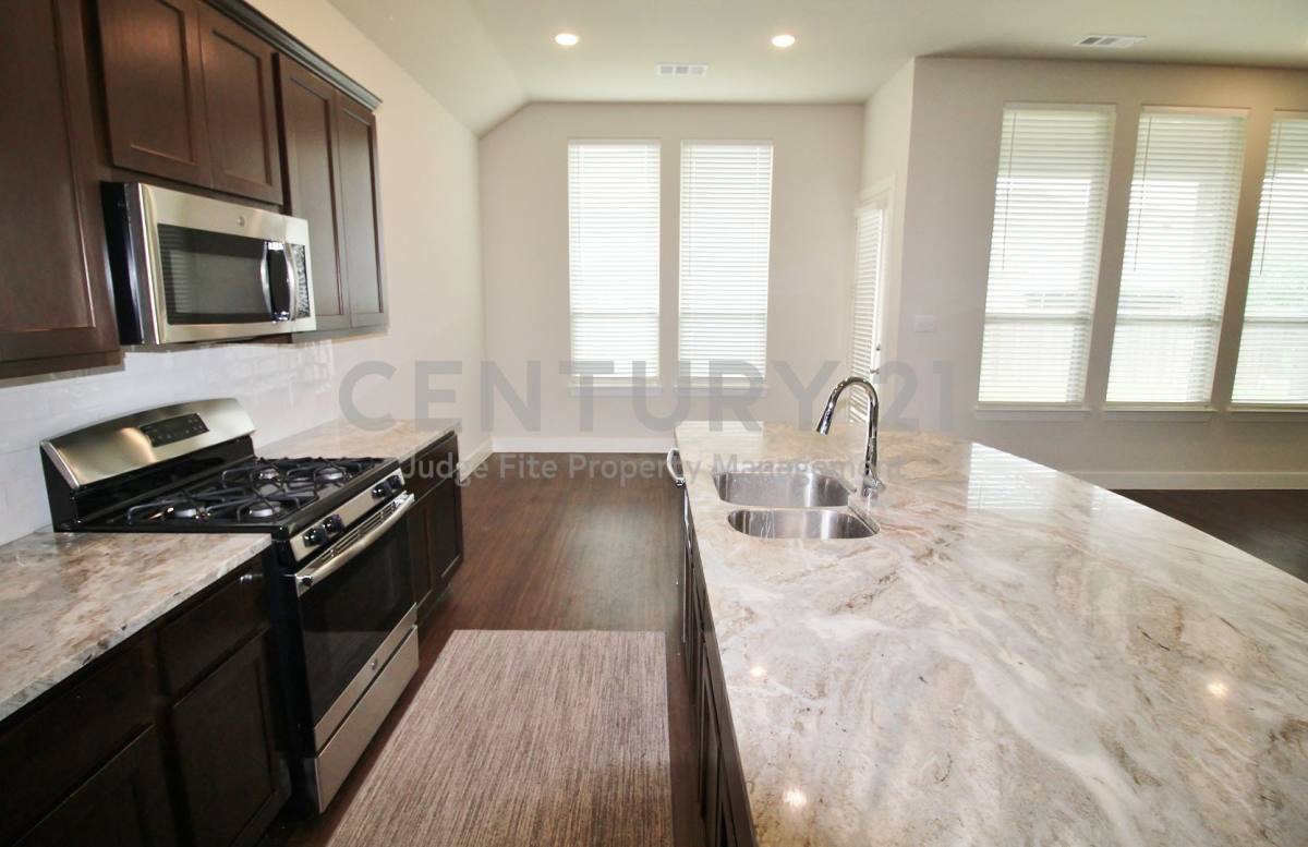 House for rent at 1665 Sheldon Dr, Forney, TX 75126