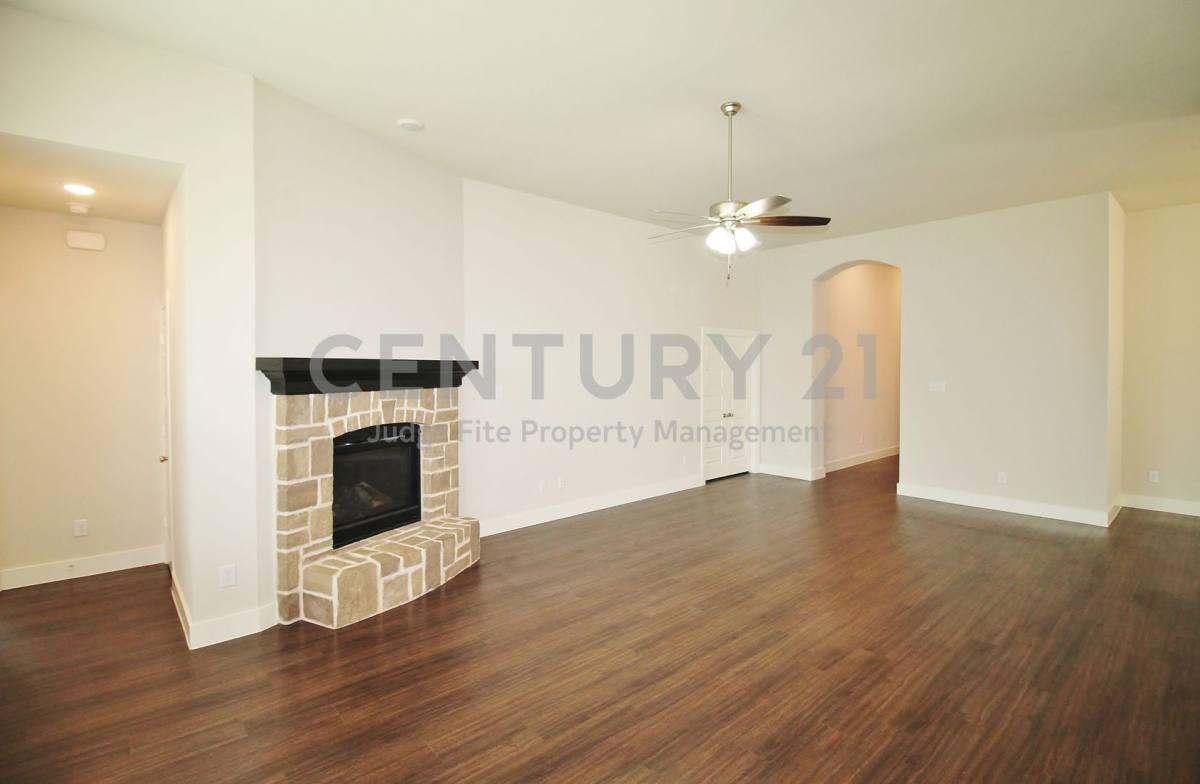 House for rent at 1665 Sheldon Dr, Forney, TX 75126