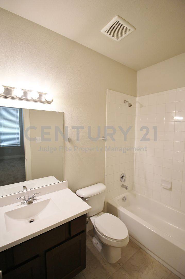 House for rent at 1665 Sheldon Dr, Forney, TX 75126