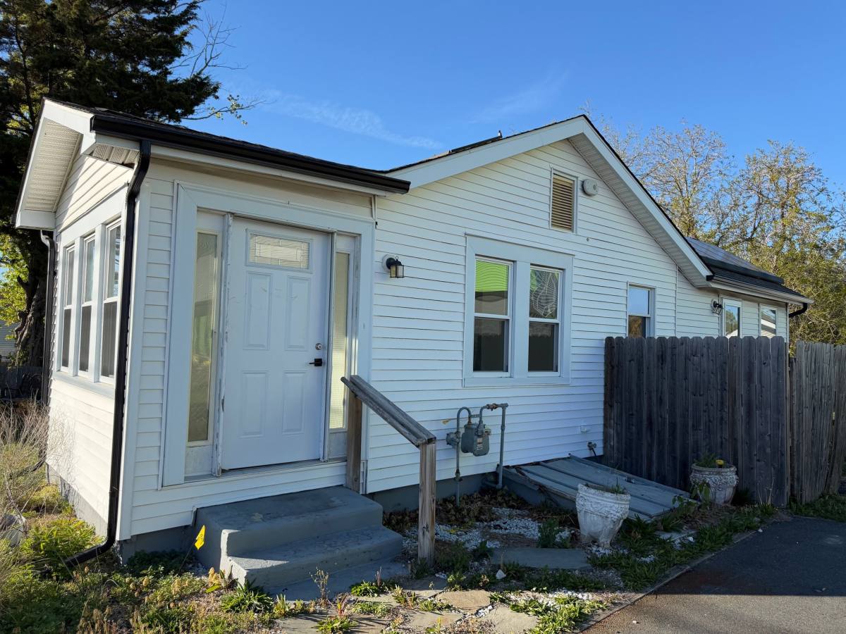 House for rent at 6696 Washington Ave, Egg Harbor Township, NJ 08234