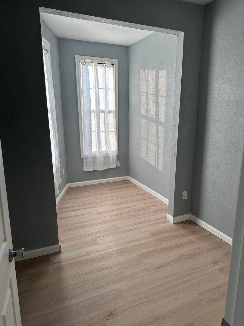 Apartment for rent at 512-514 S 4th St, Terre Haute, IN 47807
