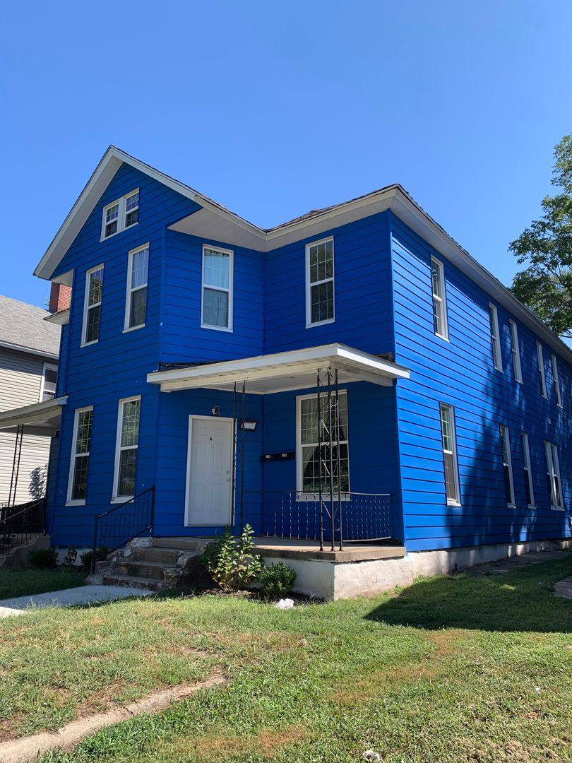 Apartment for rent at 512-514 S 4th St, Terre Haute, IN 47807