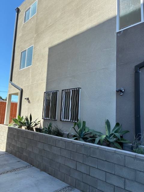 Townhouse for rent at 449 1 2 W 74th St, Los Angeles, CA 90003