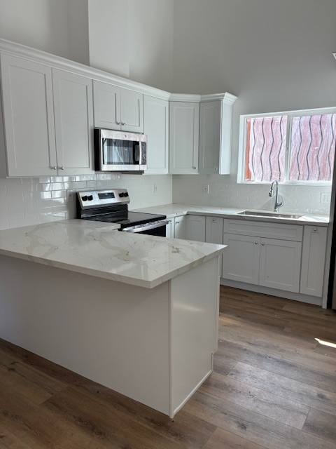 Townhouse for rent at 449 1 2 W 74th St, Los Angeles, CA 90003