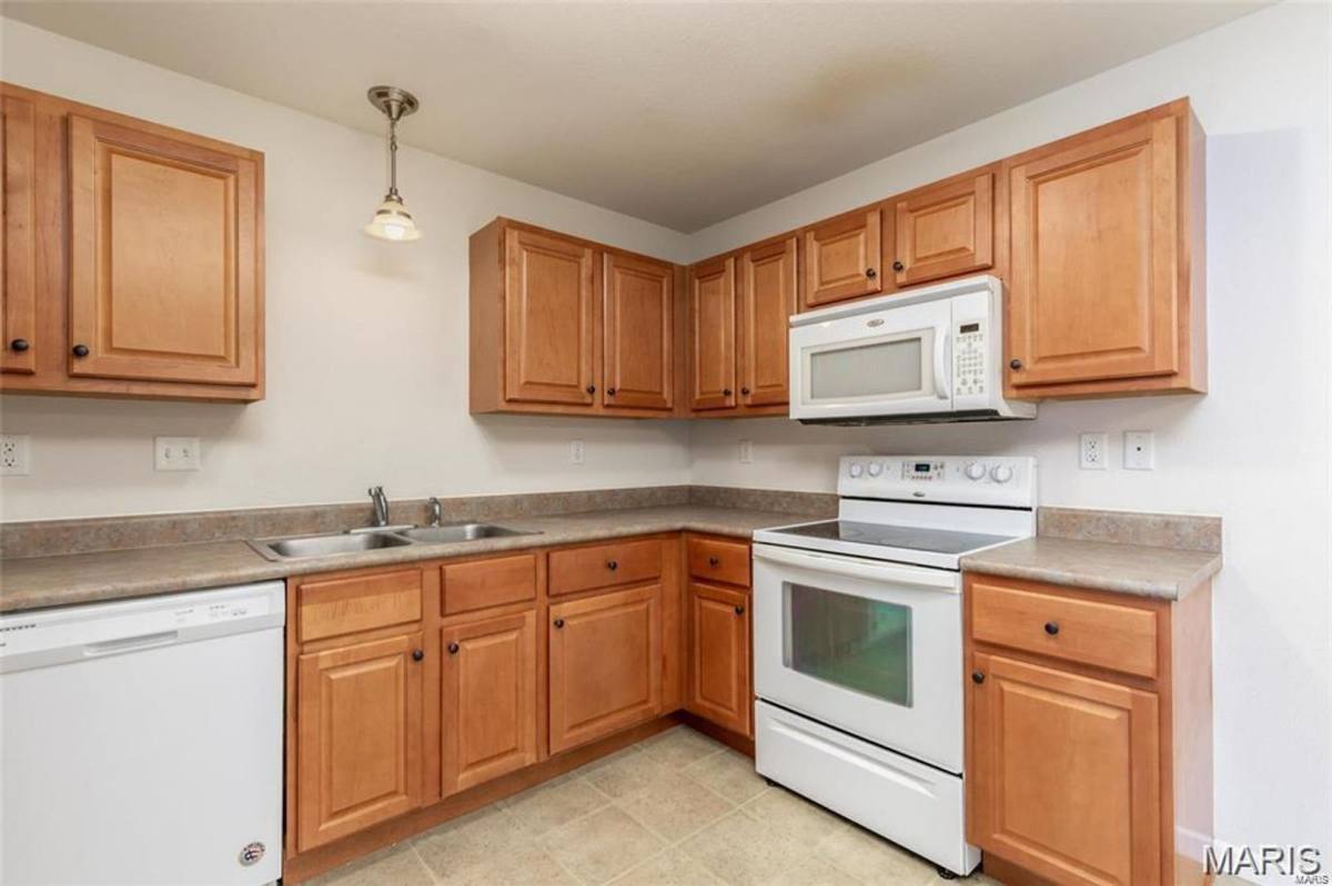Apartment for rent at 1770 Lexington, Herculaneum, MO 63048