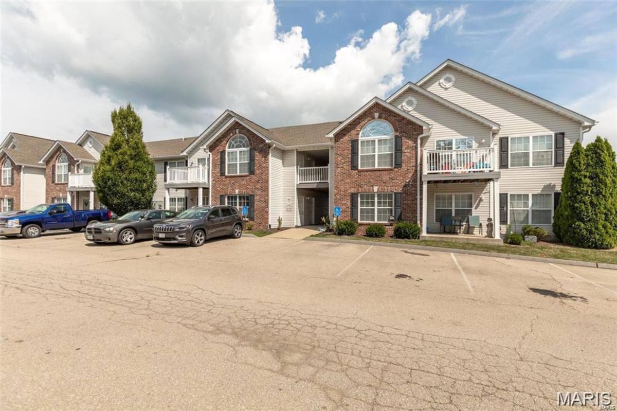 Apartment for rent at 1770 Lexington, Herculaneum, MO 63048