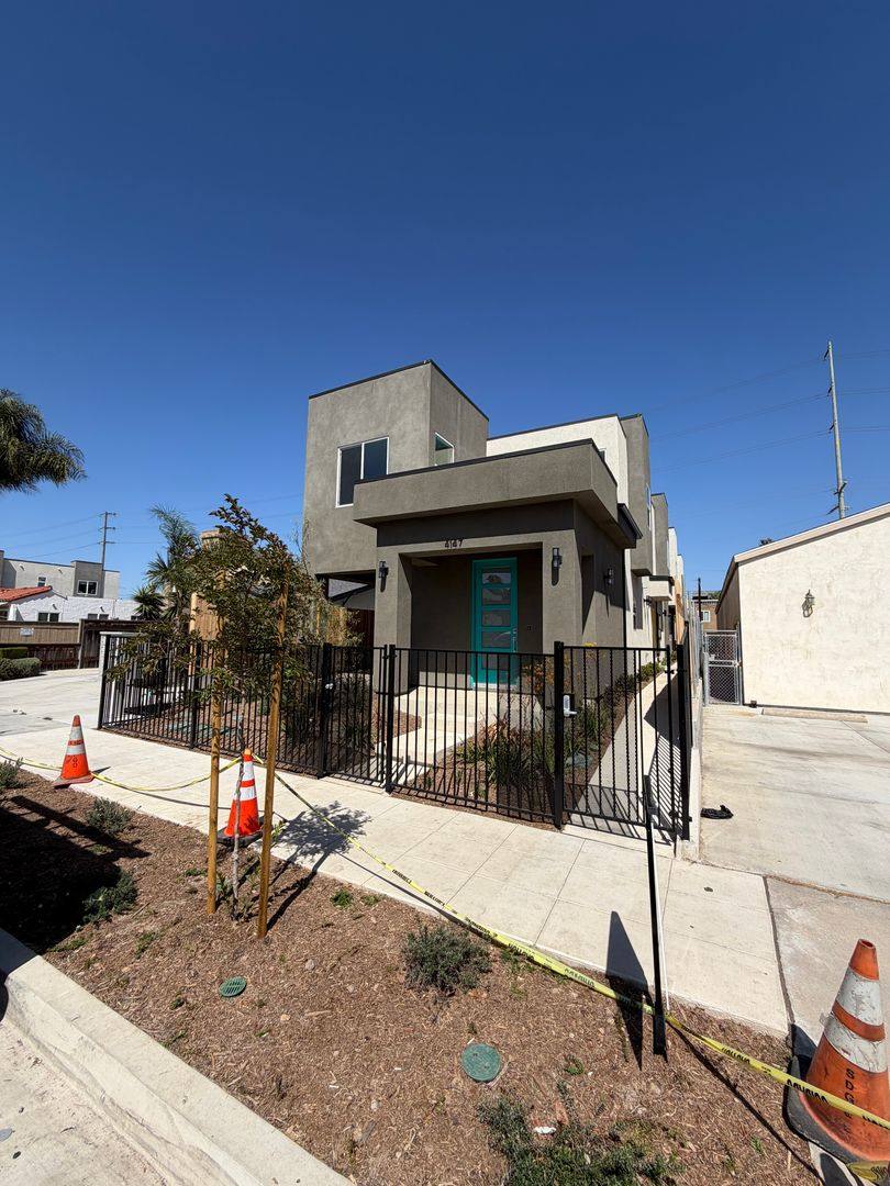 Townhouse for rent at 4147-4149 Utah St, San Diego, CA 92104