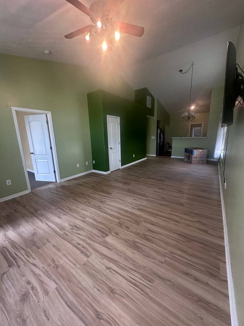 House for rent at 5706 Bannon Crossings Dr, Louisville, KY 40228