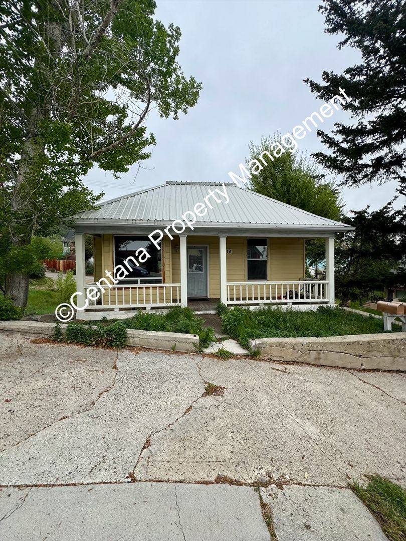 Apartment for rent at 1119 W Broadway, Butte, MT 59702