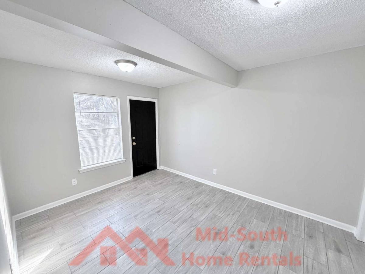 Apartment for rent at 139 N Claybrook St, Memphis, TN 38104