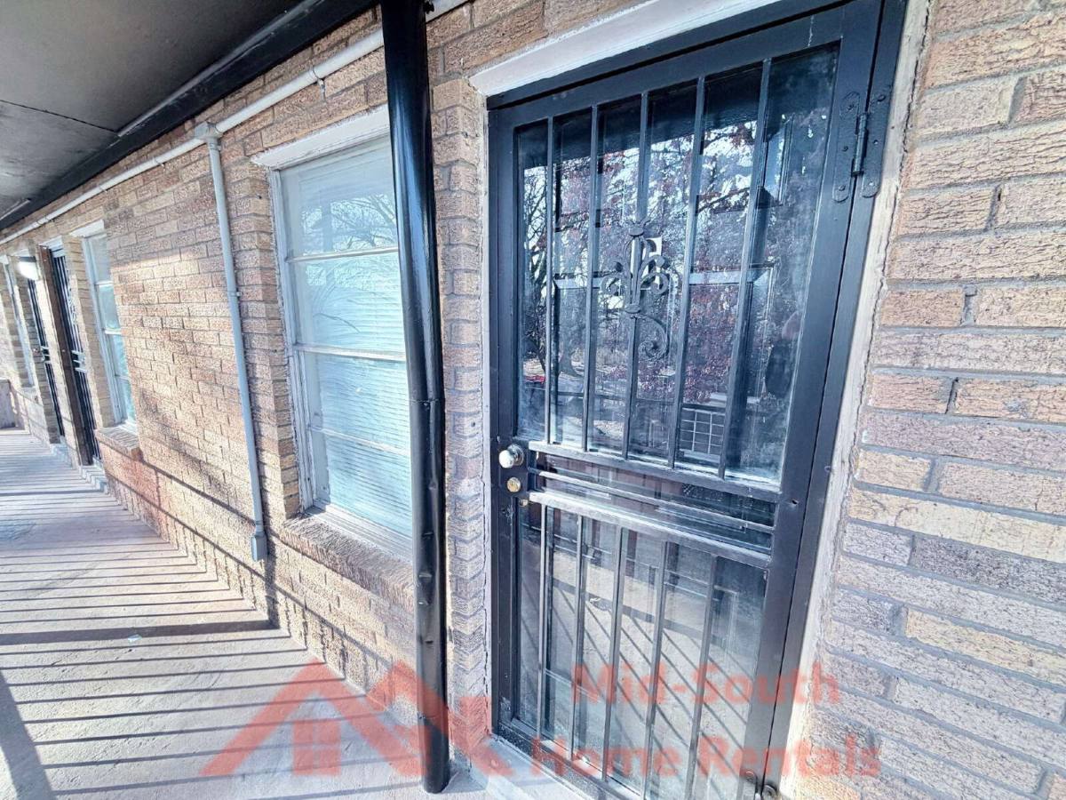 Apartment for rent at 139 N Claybrook St, Memphis, TN 38104