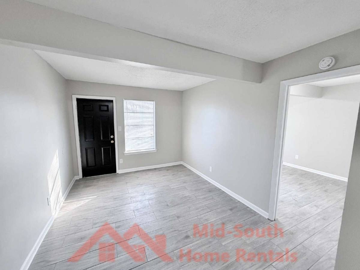 Apartment for rent at 139 N Claybrook St, Memphis, TN 38104