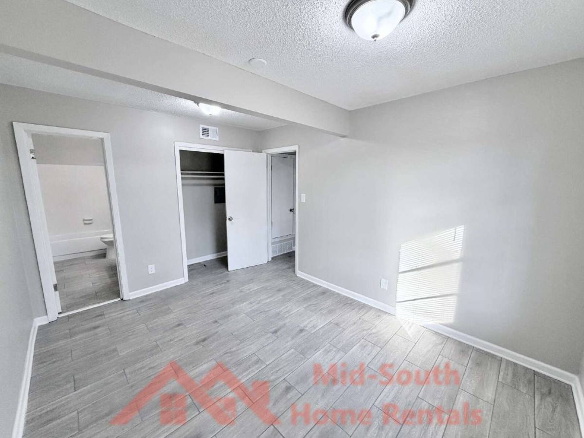 Apartment for rent at 139 N Claybrook St, Memphis, TN 38104