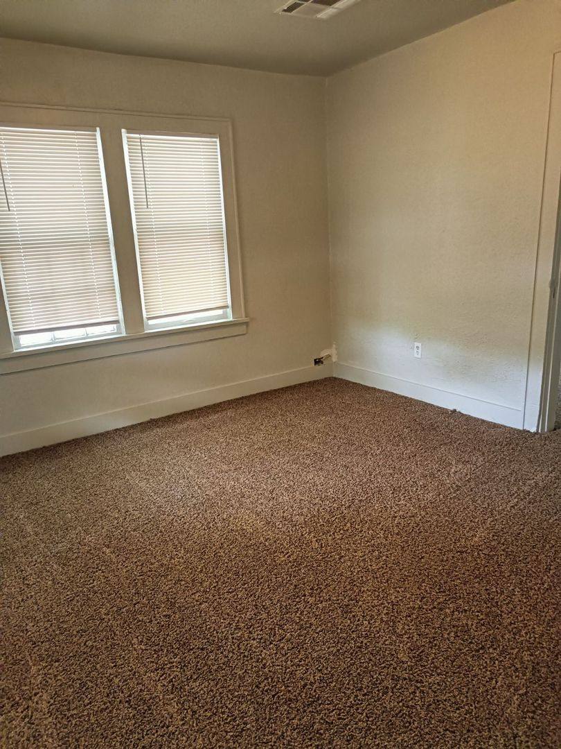 House for rent at 1812 NE 24th St, Oklahoma City, OK 73111